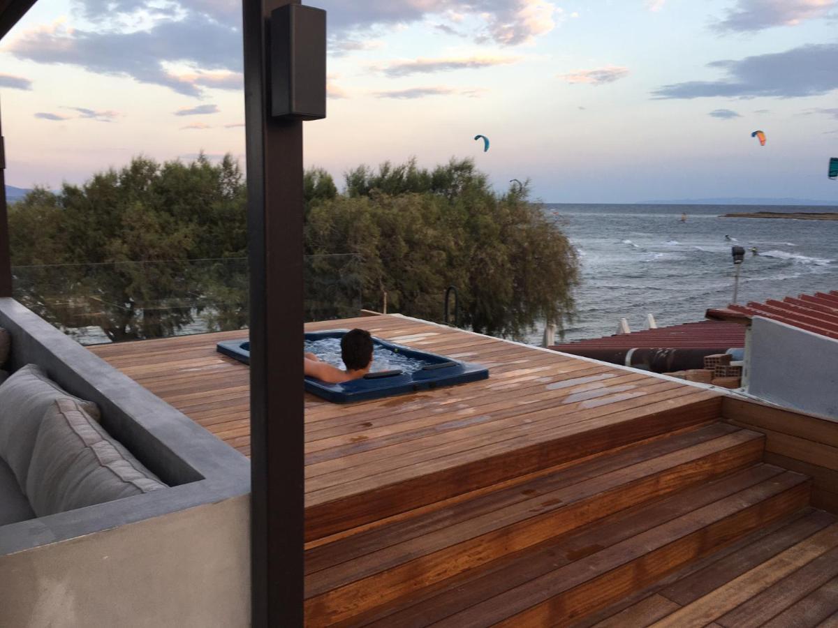 Windsurfing Seaside Apartment Artemida Ngoại thất bức ảnh
