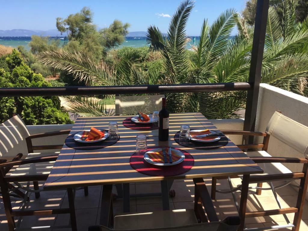 Windsurfing Seaside Apartment Artemida Ngoại thất bức ảnh