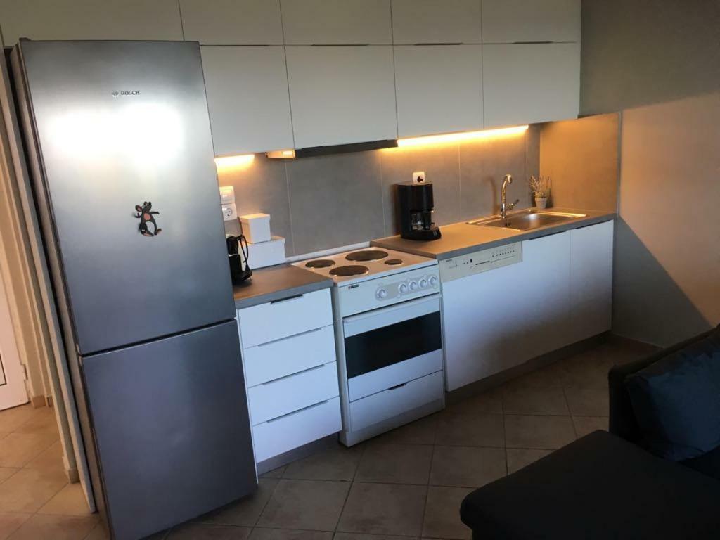 Windsurfing Seaside Apartment Artemida Ngoại thất bức ảnh