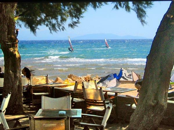 Windsurfing Seaside Apartment Artemida Ngoại thất bức ảnh